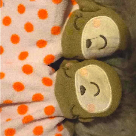 Carter’s “Mommylovesme” one piece with monkey feet - Picture 3 of 4